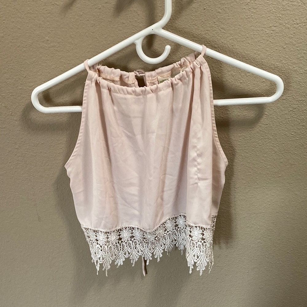 Staring at stars- cropped, pink top with lace trim, size large